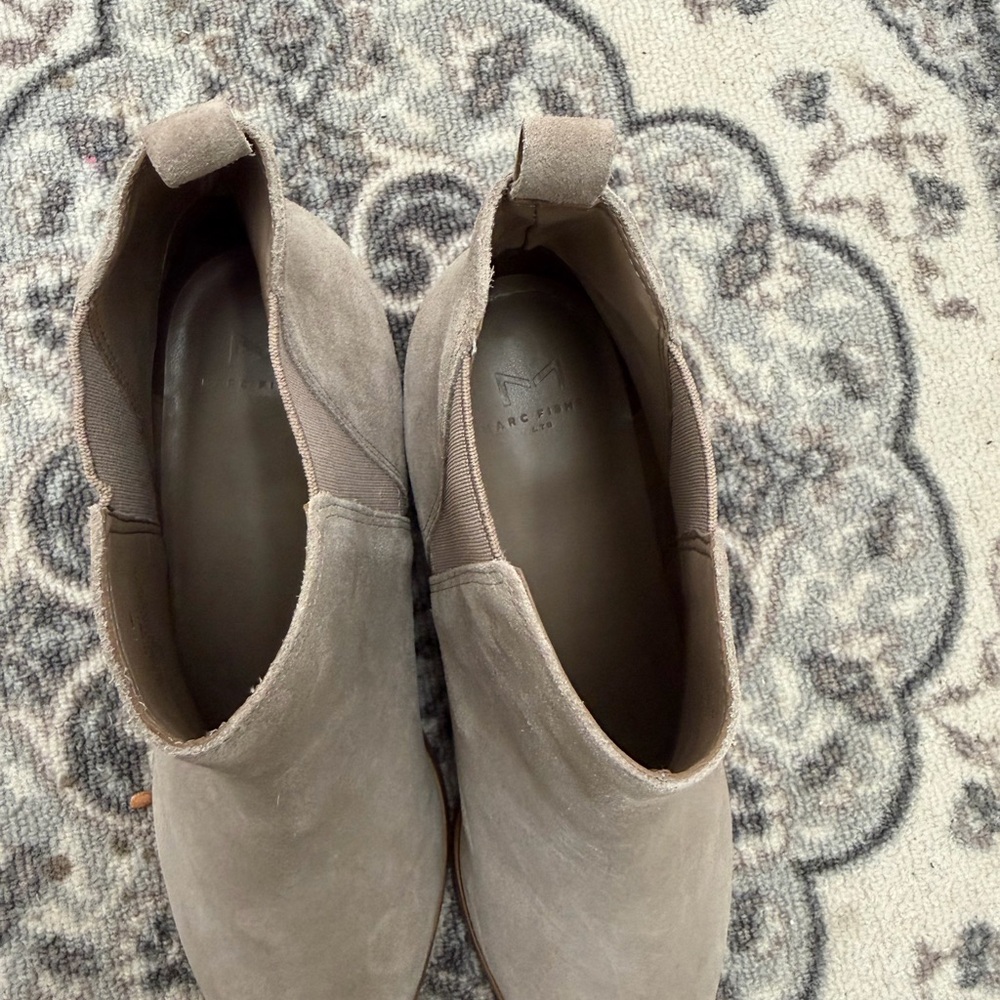Marc Fisher Yale Chelsea Boot Cloud Suede 7.5 - Picture 8 of 8